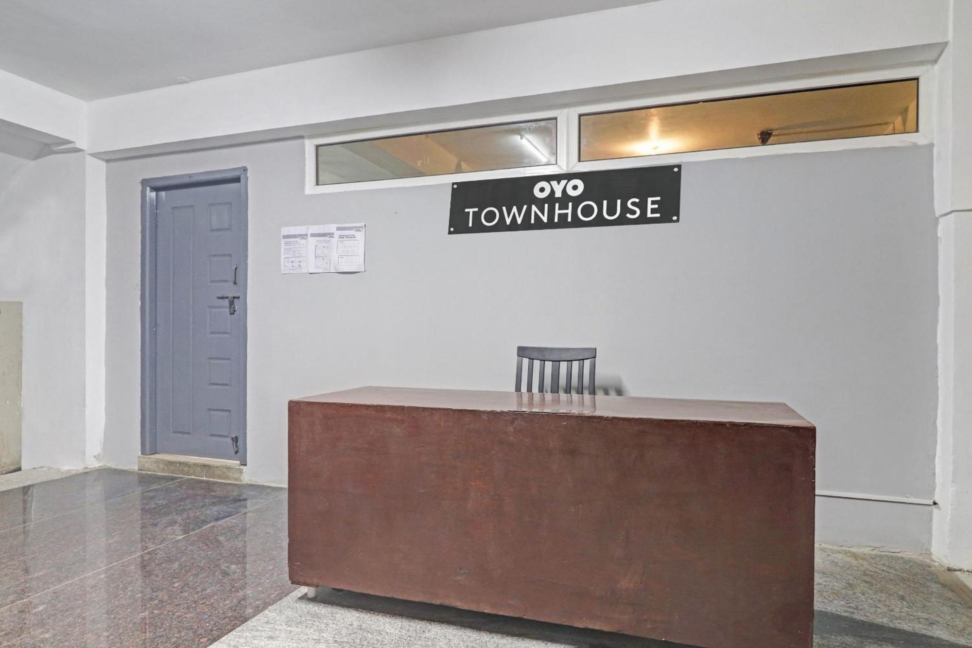 OYO Townhouse 1014 De Alphabet Hotel Q City Gachibowli Buitenkant foto