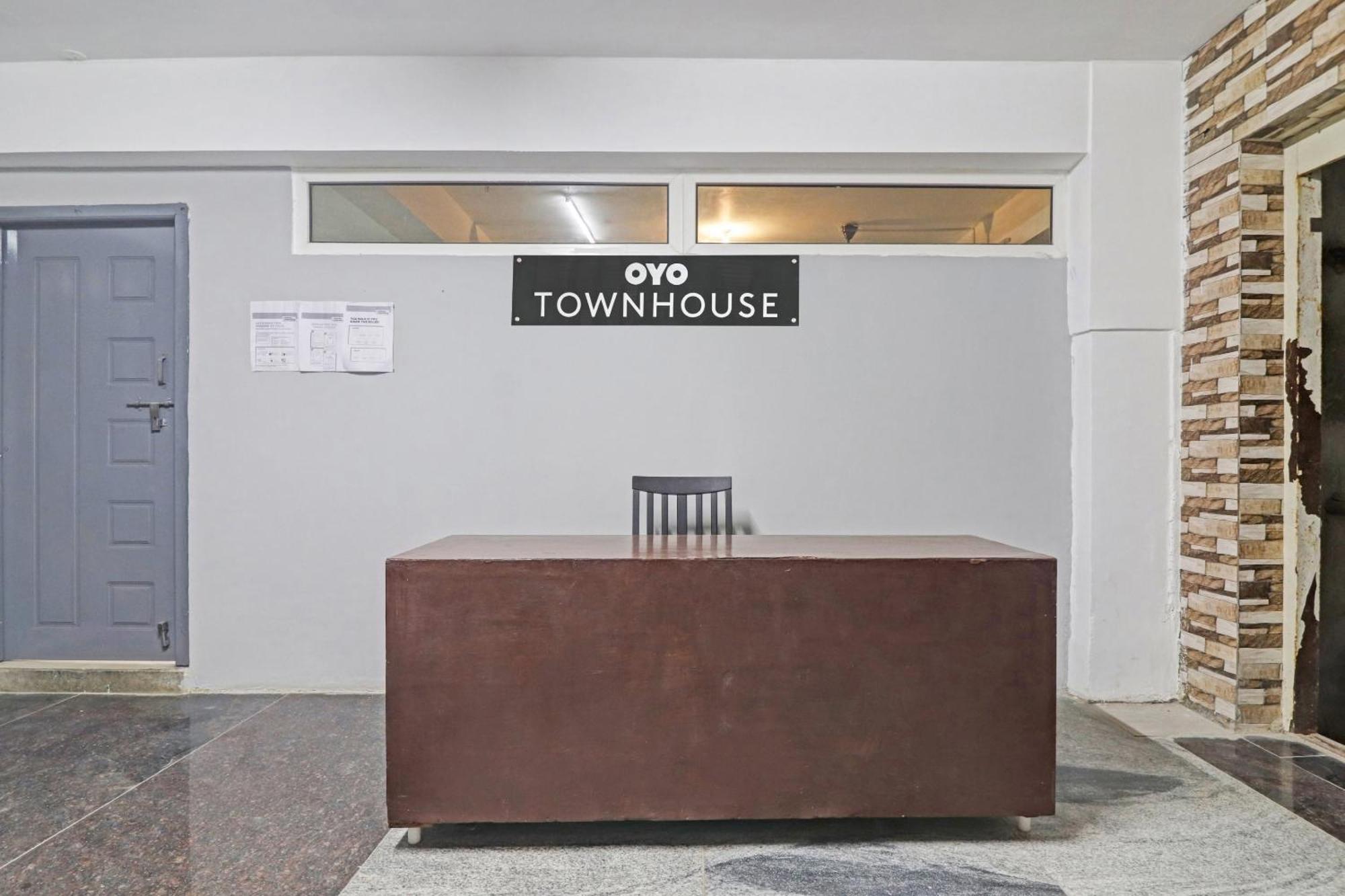 OYO Townhouse 1014 De Alphabet Hotel Q City Gachibowli Buitenkant foto