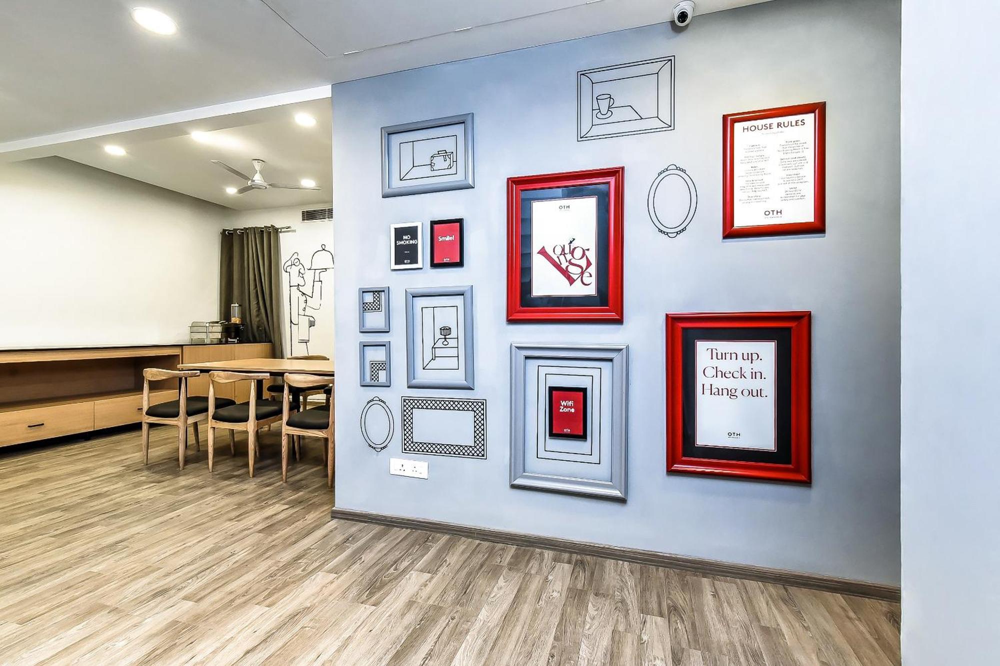 OYO Townhouse 1014 De Alphabet Hotel Q City Gachibowli Buitenkant foto